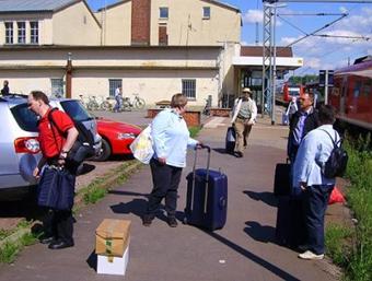 Gotha (Residenzstadt) am 30.05.2007 - Bahnhof Gotha Klaus, Elke, Helmut und Peter mit Frau am 30.05.2007 (001)